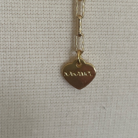 Elegant Gold Layered Necklace - Picture 4 of 4